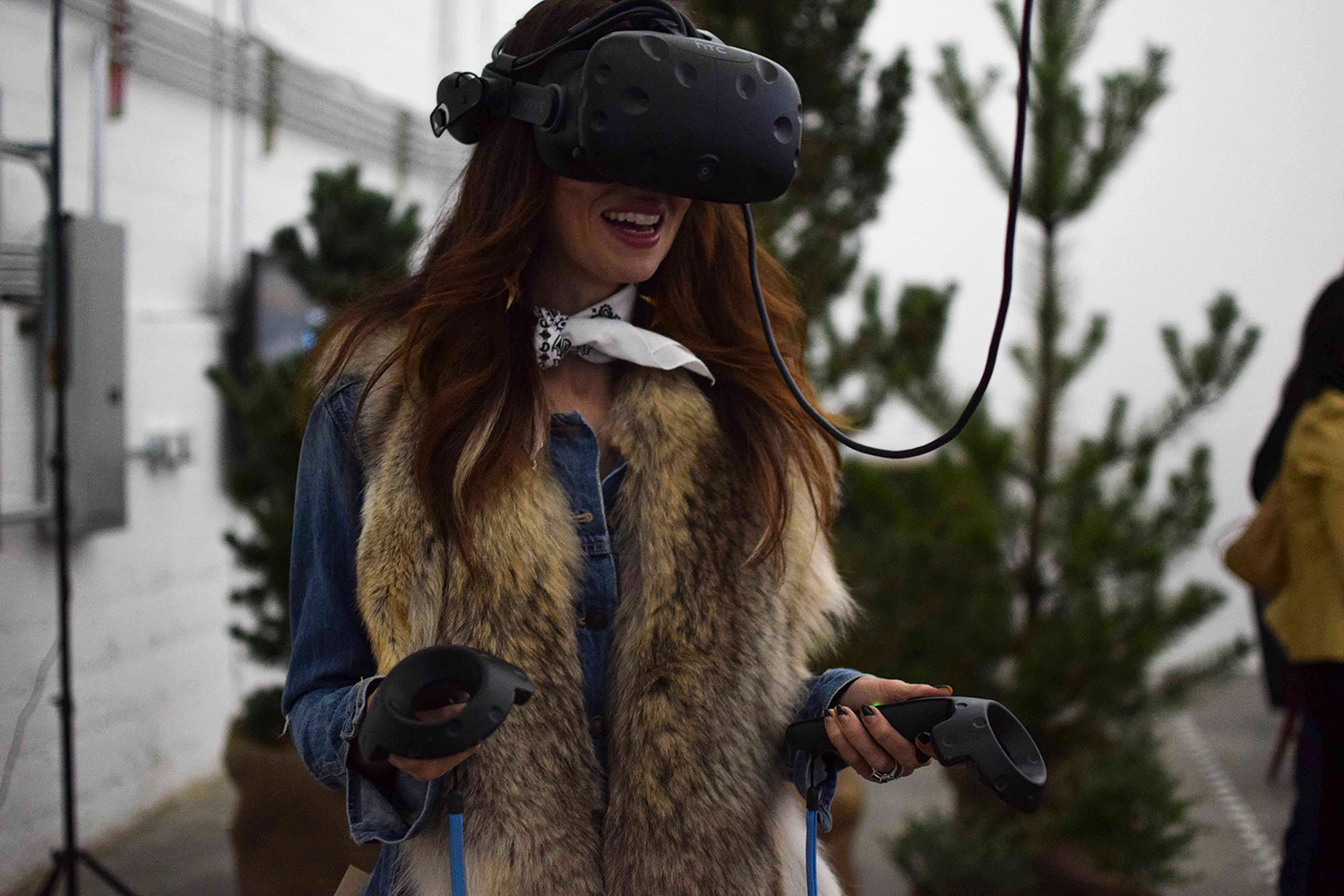 Colliding digital and physical in 4D VR image